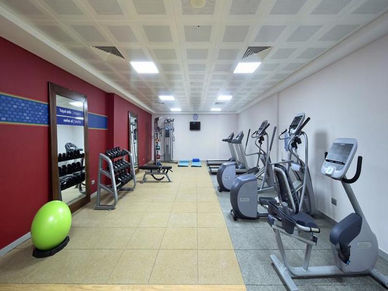 Hampton By Hilton Kocaeli Symbol Hotel Buitenkant foto