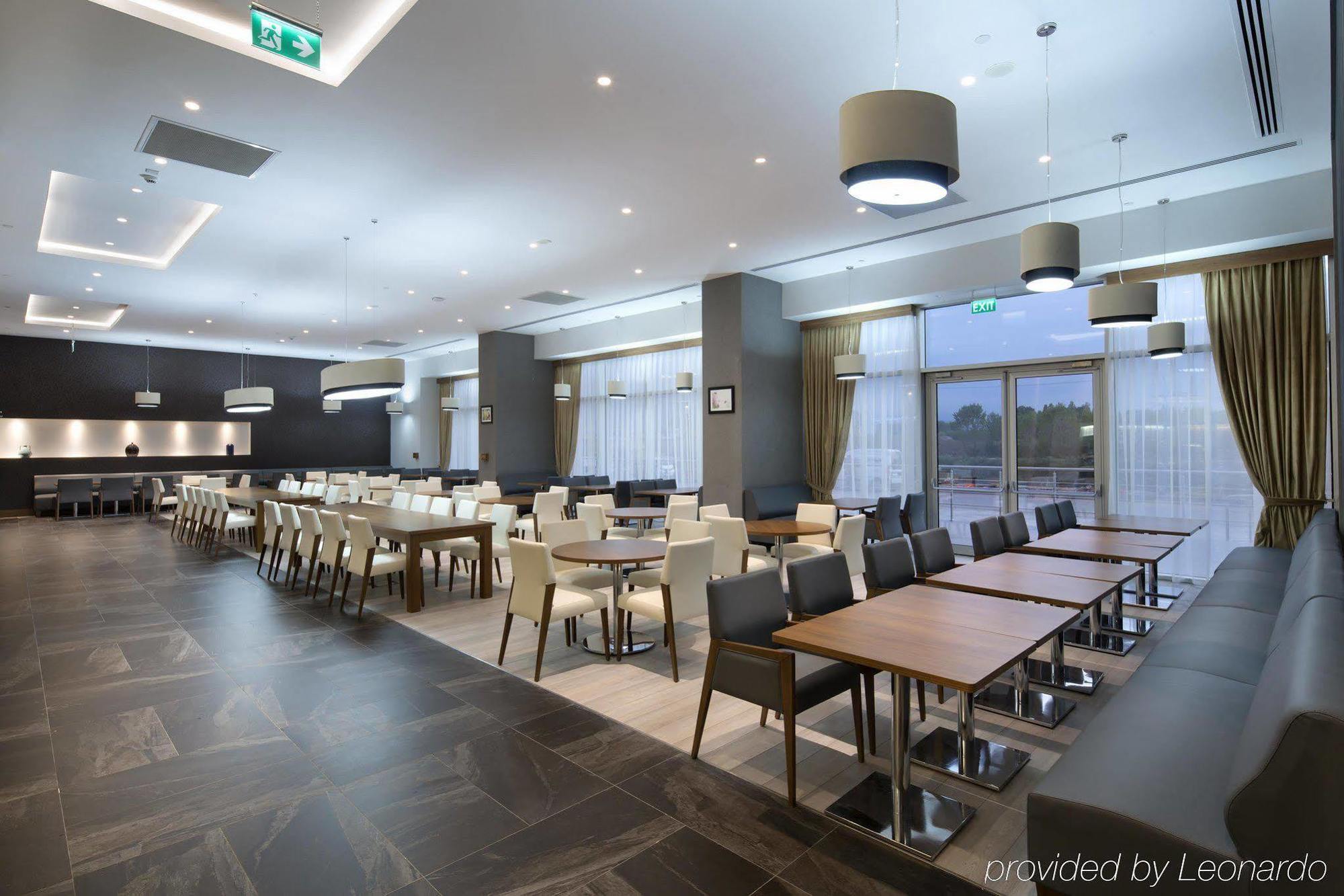 Hampton By Hilton Kocaeli Symbol Hotel Buitenkant foto