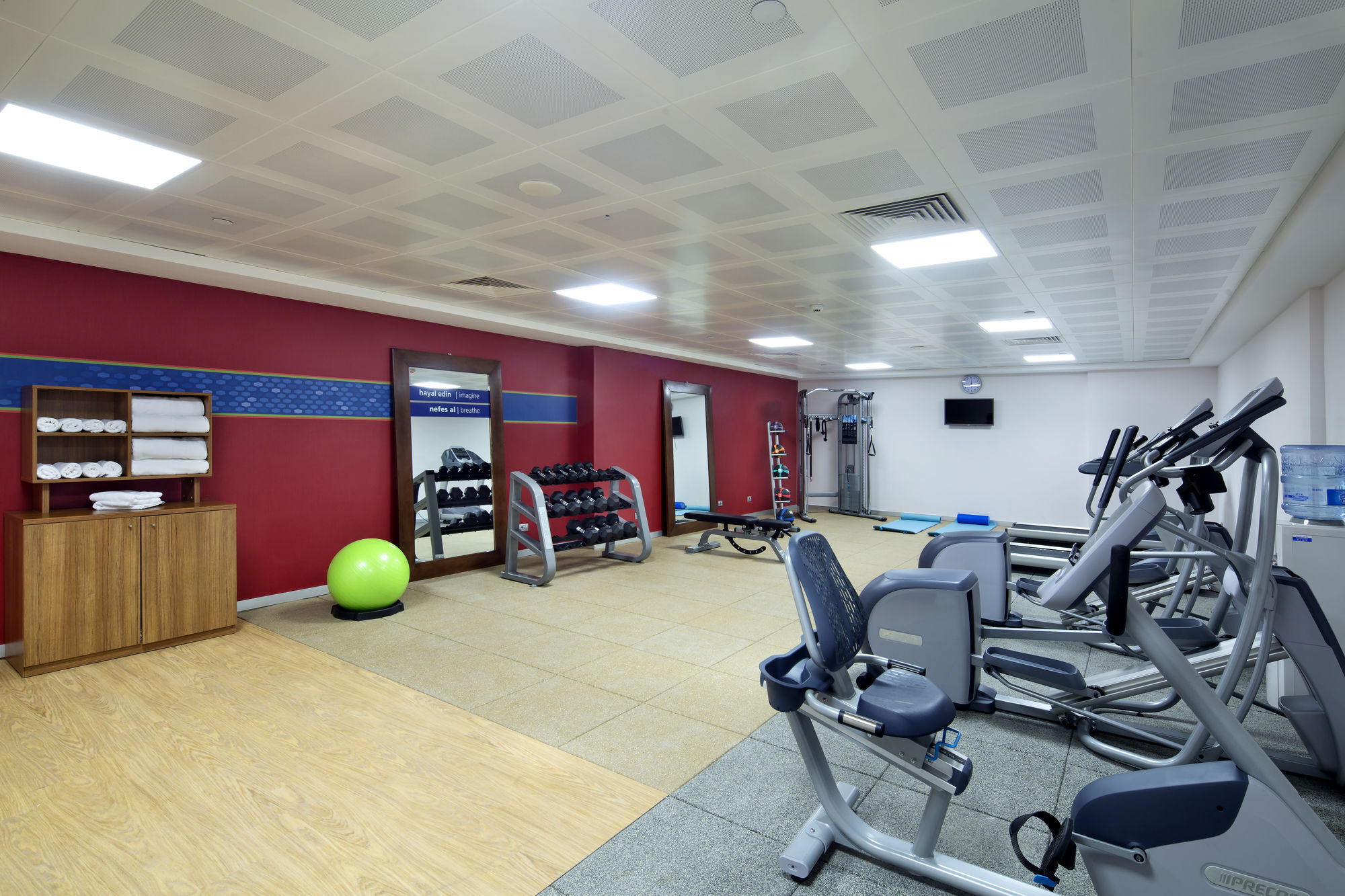 Hampton By Hilton Kocaeli Symbol Hotel Buitenkant foto